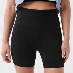 OFFLINE by Aerie Real Me Black Hi-Rise Bike Shorts 7” Inseam Large